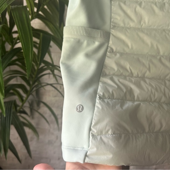 Lululemon “Down for it All” Delicate Mint Sea foam Green Goose Down Vest Size 8 - Picture 4 of 15